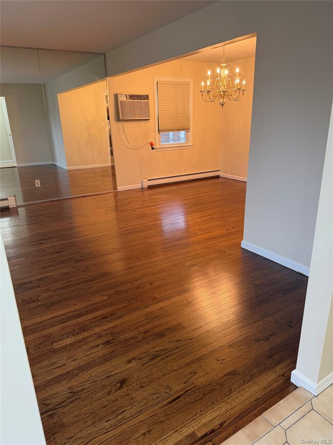 Photo - 26 Grand St S