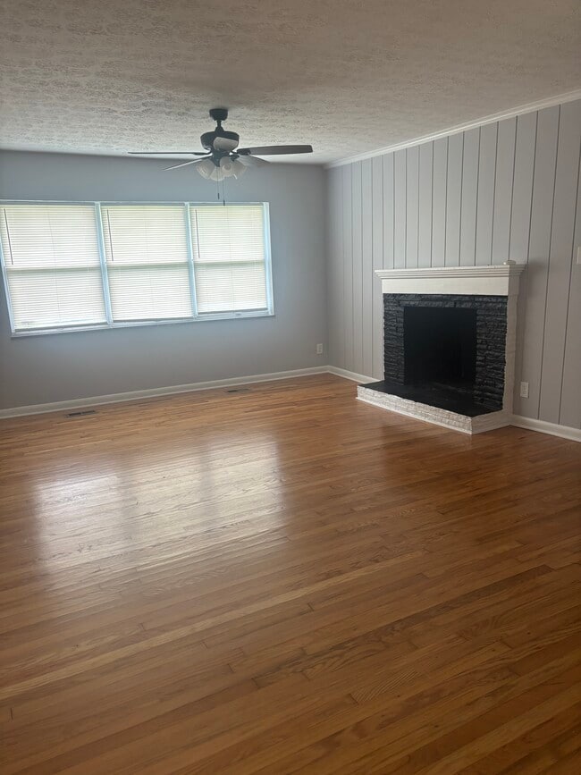 Photo - 5706 Briercliff Rd