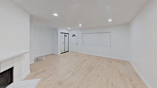 Photo - Beautiful & Cozy West Hills Adjacent Condo in Secure Building - MOVE IN READY