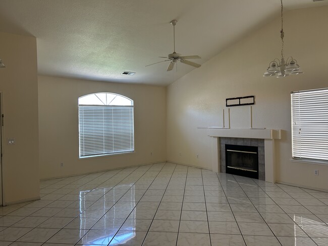 Photo - 1502 Barnum Ct