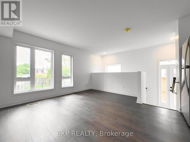 Photo - 25 Fair Oaks Crescent