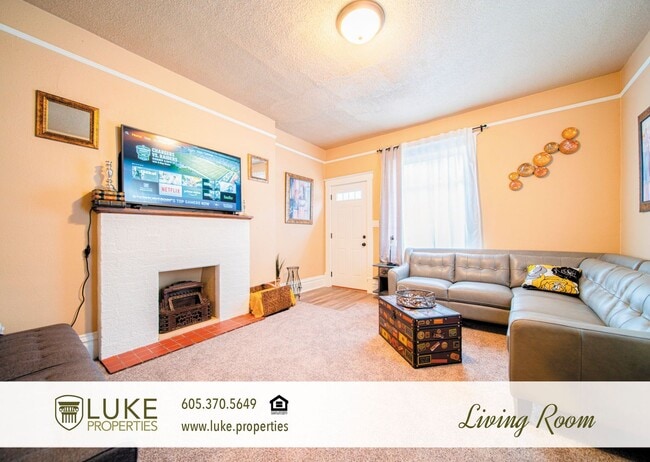 Photo - 803 1/2 S Main Ave-