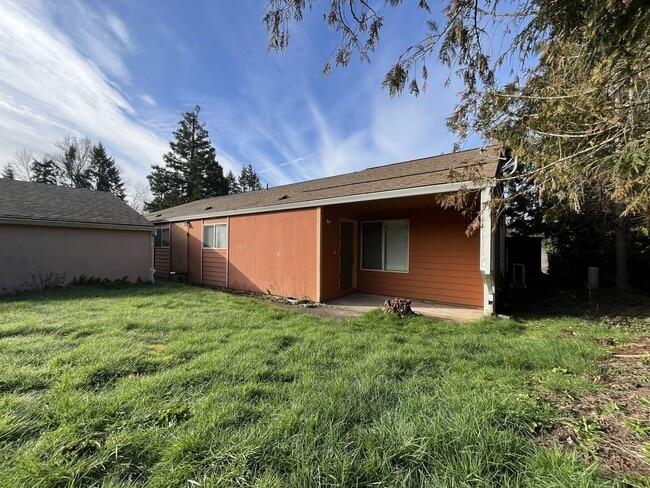 Building Photo - Spacious 3-Bedroom Home in Prime highly sought-after West Linn community Unit #1408