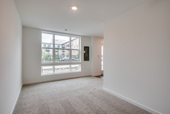 Photo - 382 Summit Cir