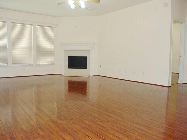 Photo - 3514 Parkshire Dr