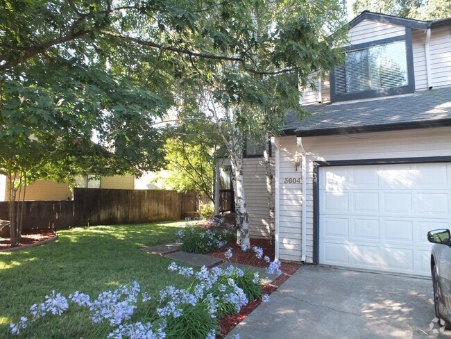 Building Photo - Cameron Park 2/2 1600 sf hidden gem! Rental