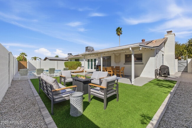 Photo - 2163 E Sesame St