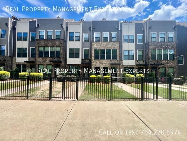 Building Photo - 528 Billingsley Rd