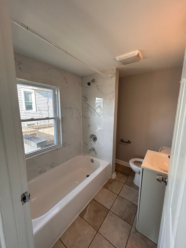 Photo - 240 Riverview Ave Unidad 2