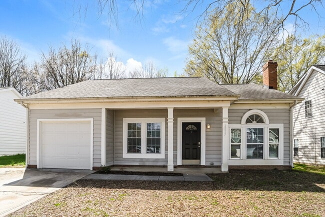 Building Photo - 2117 David Earl Dr