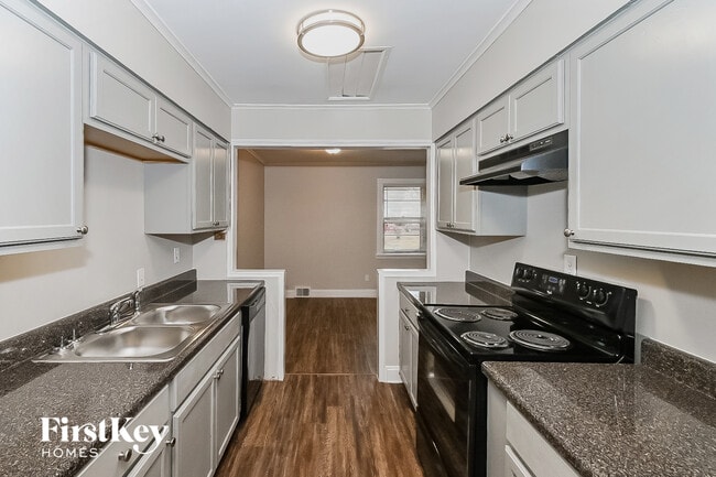 Photo - 5442 Blackwell St