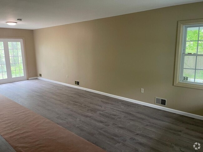 Building Photo - 2 Bedroom condo