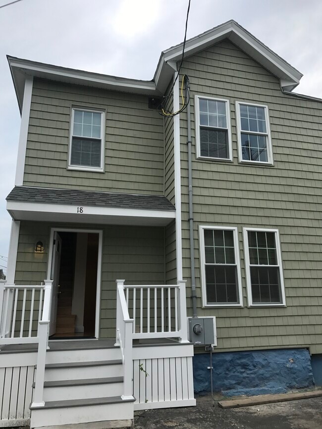 Photo - 18 Rockdale Ave