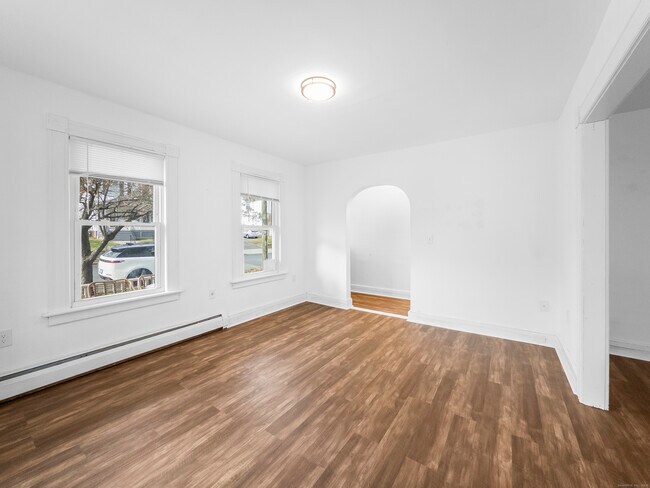 Photo - 634 High St Unit 1