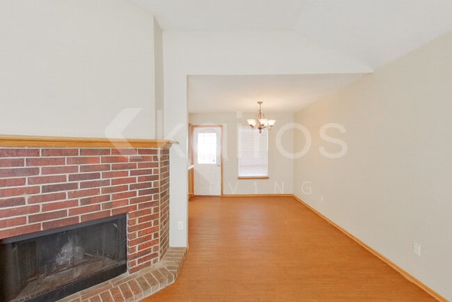 Photo - 1129 NE 8th St