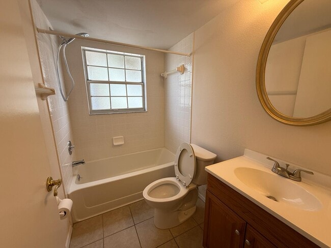 Photo - 8144 Fairways Cir Unit Apartment
