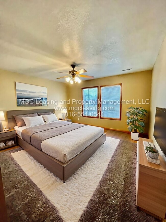 Photo - 706 Meadow Ct