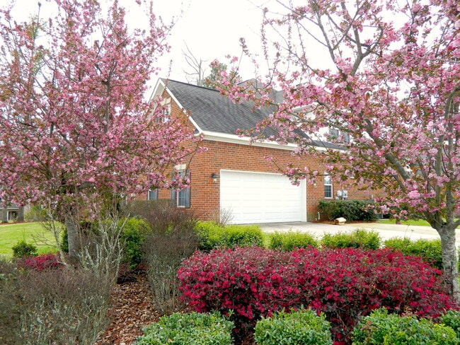 Photo - 1101 Brighton Dr