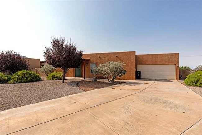 Building Photo - Great 3 bd 2 bath home!