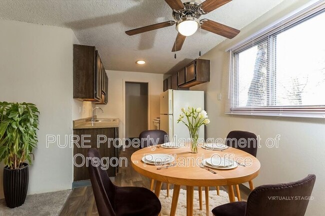 Photo - 14140 NE Sandy Blvd