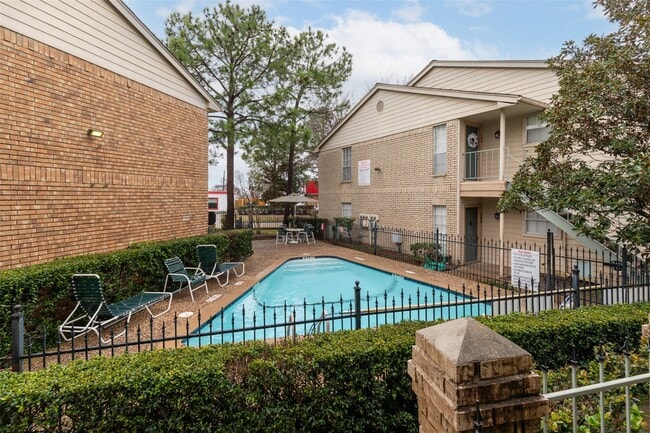 Photo - 12550 Whittington Dr Unit 704