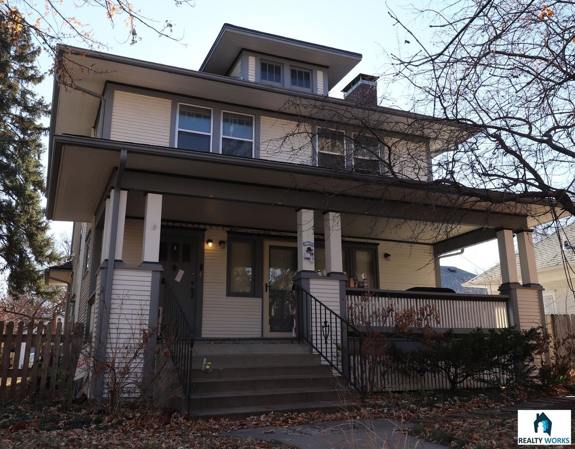 Photo - 2611 A St Apartment Unit B
