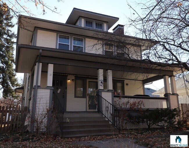 Building Photo - 2611 A St Unit B Rental