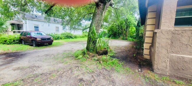Photo - 1538 Pasco St