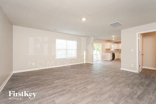 Photo - 133 Expansive Dr