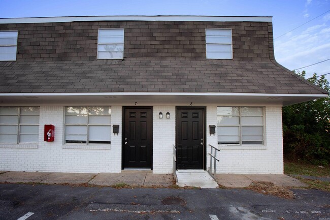 Photo - 3017 Parkway Dr Apartment Unit 6