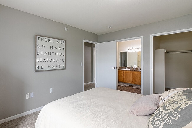 Secondary bedroom - Central Park Apartments