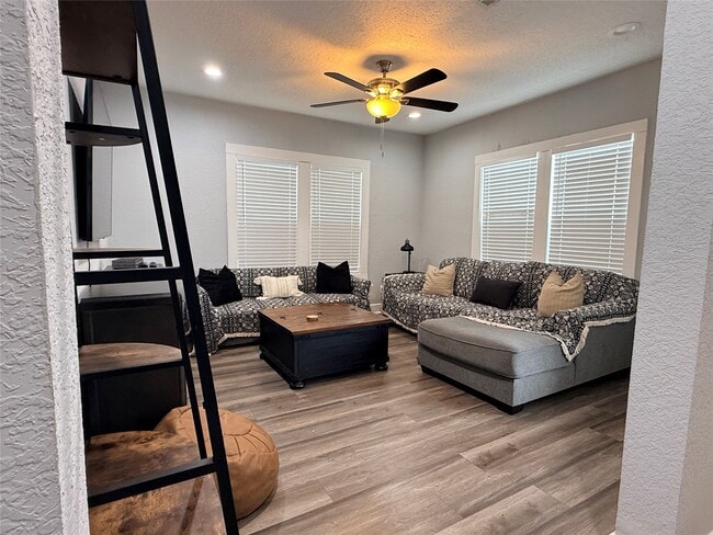 Photo - 7334 Texas St