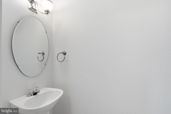 Photo - 46670 Cavendish Square