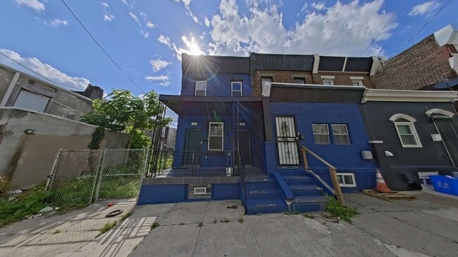 Building Photo - 3510 N Mascher St Unit Apt B