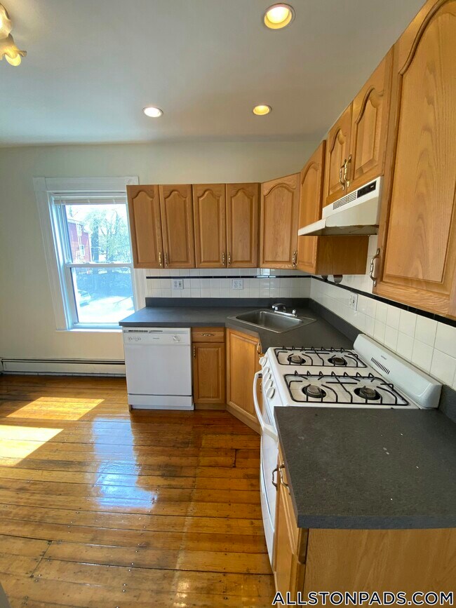 Photo - 25 Everett St Unidad 2