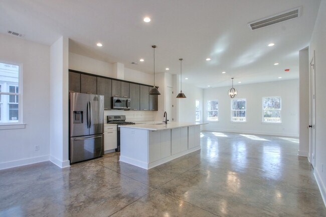 Photo - 904 Burchwood Ave