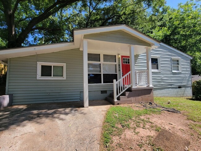 Photo - Rent 2 Get 2 Rooms for Free- This home is Priced as a 2bdrm in Intown Atlanta