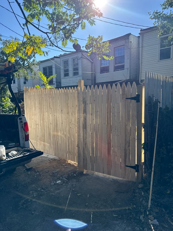 Photo - 1011 Appleton St