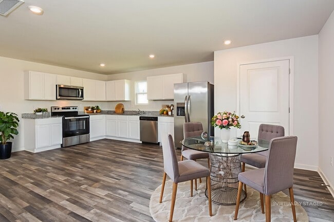 Photo - 37 Oxford Ln