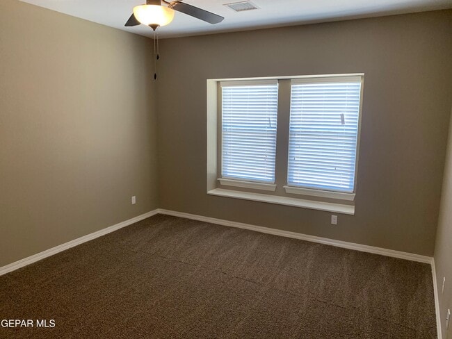 Photo - 13668 Garforth Ave