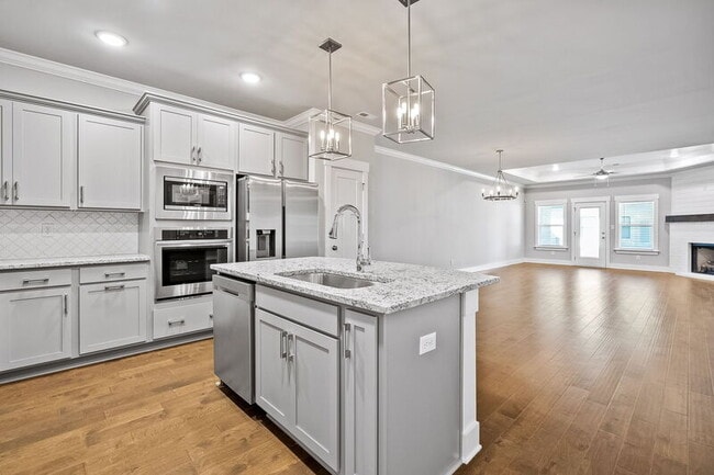 Photo - 411 Raleigh Elm Dr