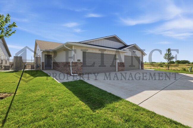 Photo - 622 W 50th St S