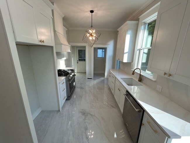 Photo - 280 N McNeil St