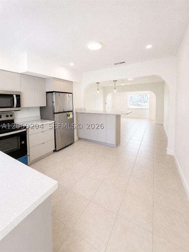 Photo - 2249 Johnson St