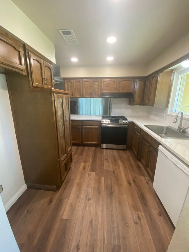 Photo - Large Lot, quiet street, spacious home, ready for move in today!