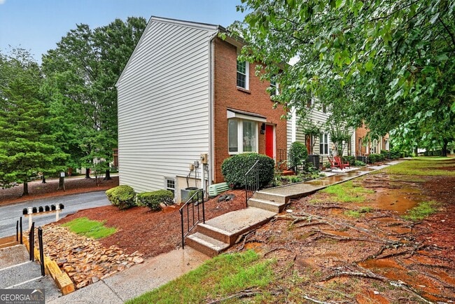 Photo - 226 High Creek Dr