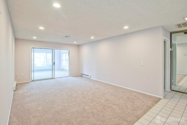 Photo - 332 Quinton Dr