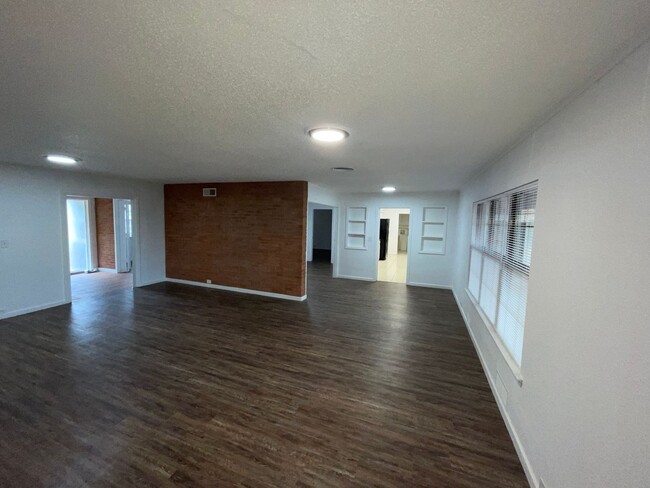 Photo - CENTRAL LUBBOCK HOME - 5 BED/3 BATH