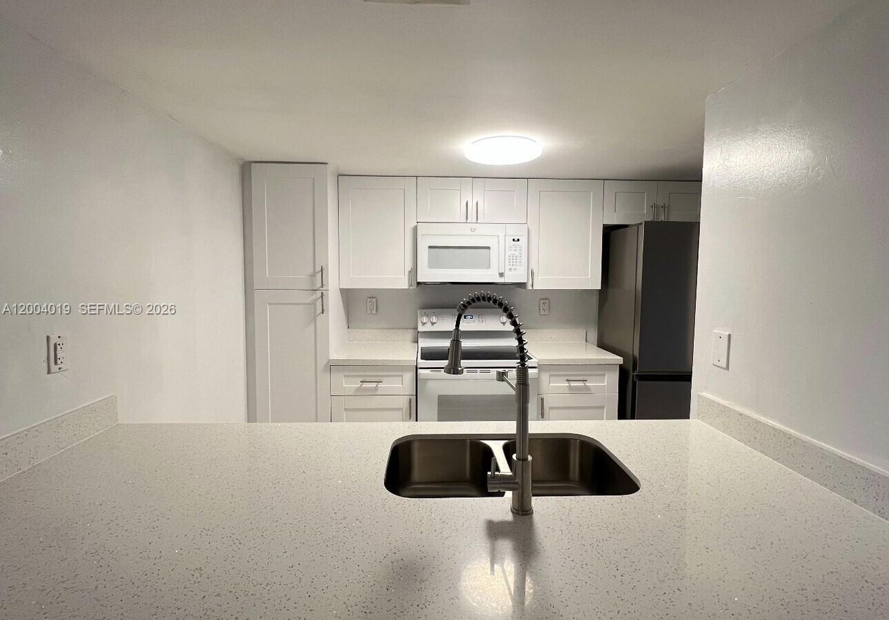 Photo - 7075 NW 186th St Unit C205