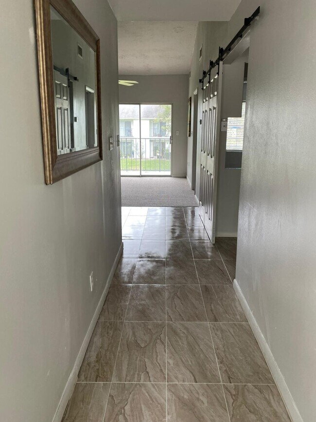 Photo - 5002 Bordeaux Village Plz Unidad 201